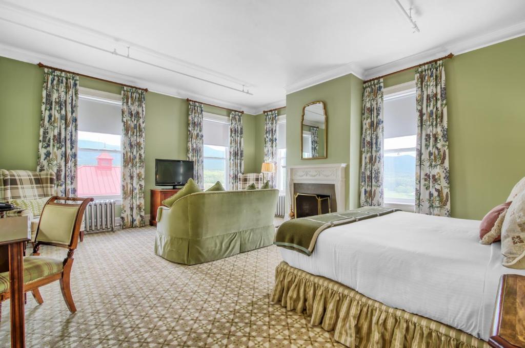 Omni Mount Washington Resort & Spa - Corner Vista Room - 1 King Bed