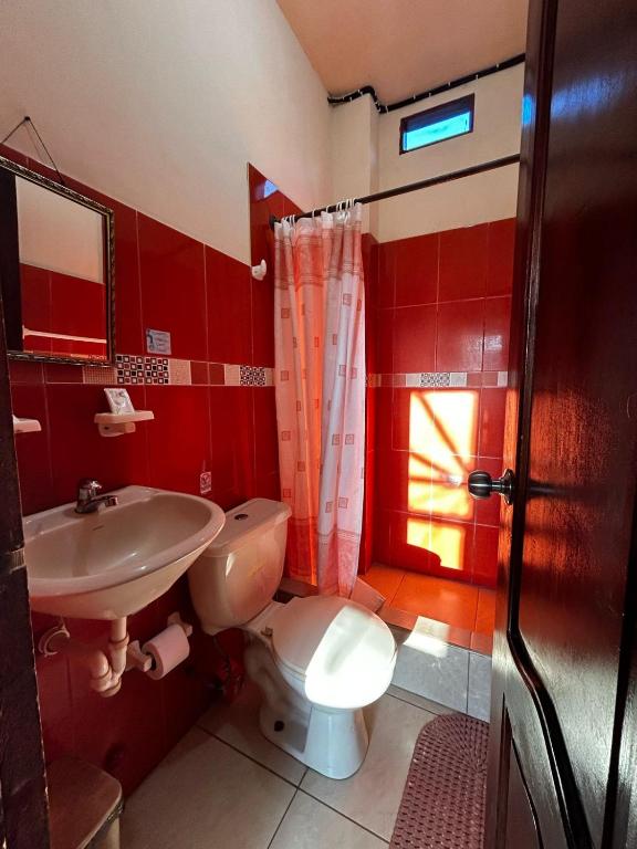 Hostal Casa Taisha - Triple Room With Private Bathroom