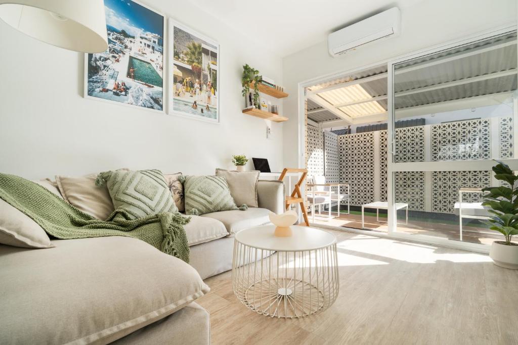 PALMA Couples Beach Shack!, Gold Coast (updated prices 2024)