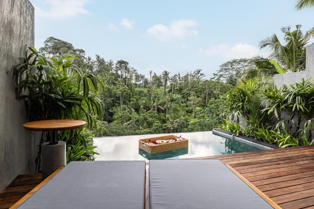Bazén v ubytování The Clifton Ubud Valley Villas nebo v jeho okolí