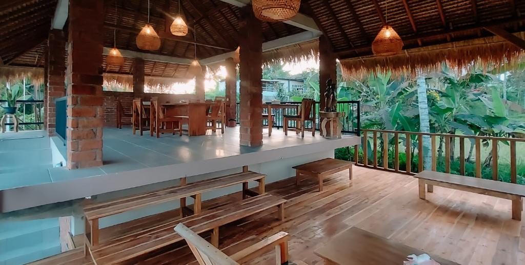 Balkón nebo terasa v ubytování Novia Guest House Lombok-Tetebatu