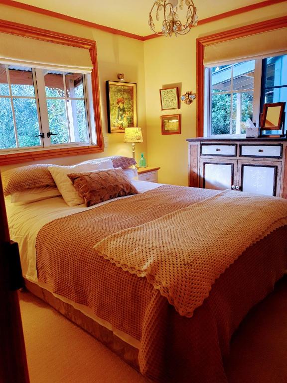 Bumblebee Cottage - Resim 7