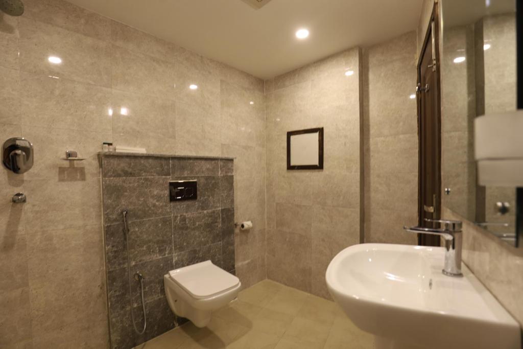 Apex Business Hotel - Tribhuvan International Airport, Kathmandu 욕실