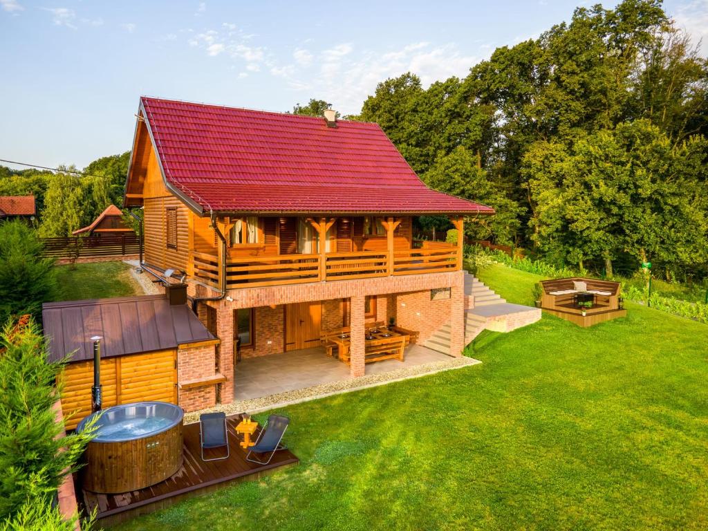 Donja LomnicaにあるVillage Houseのギャラリーの写真