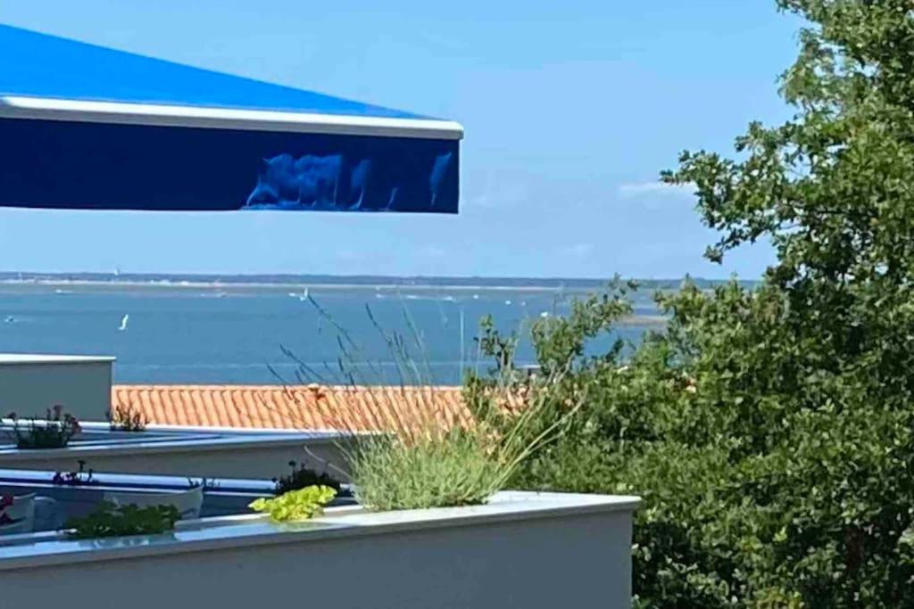 une vue sur l'océan depuis une maison dans l'établissement La Dune - 6p Arcachon center, terrasse 10m2, à Arcachon