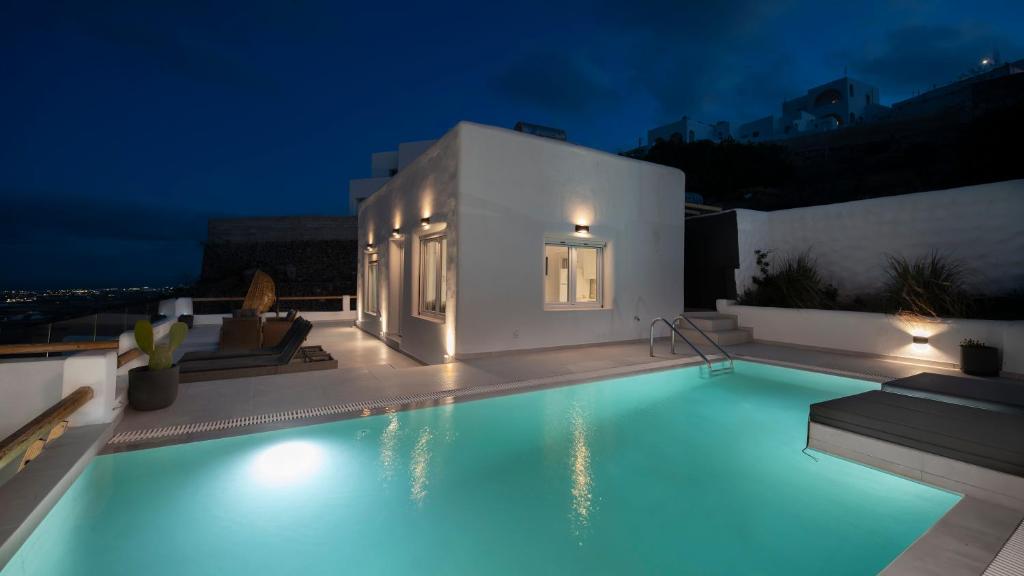 La alberca dentro o cerca de Dream Villa Santorini