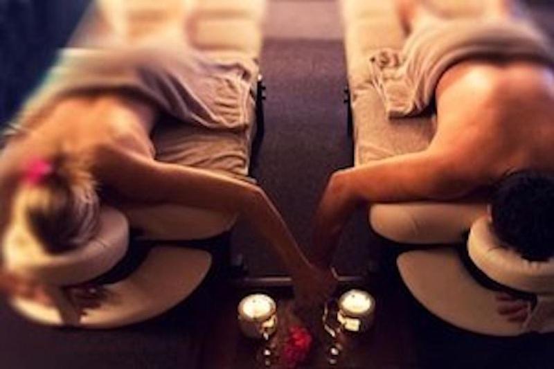 Hosté ubytování LE PRIEURé - Suites romantiques spa privatif, piscine, jardin, massages proche de Toulouse