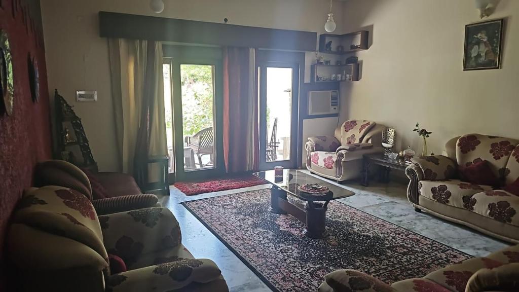 Posezení v ubytování Sweet Home 8 Chandigarh