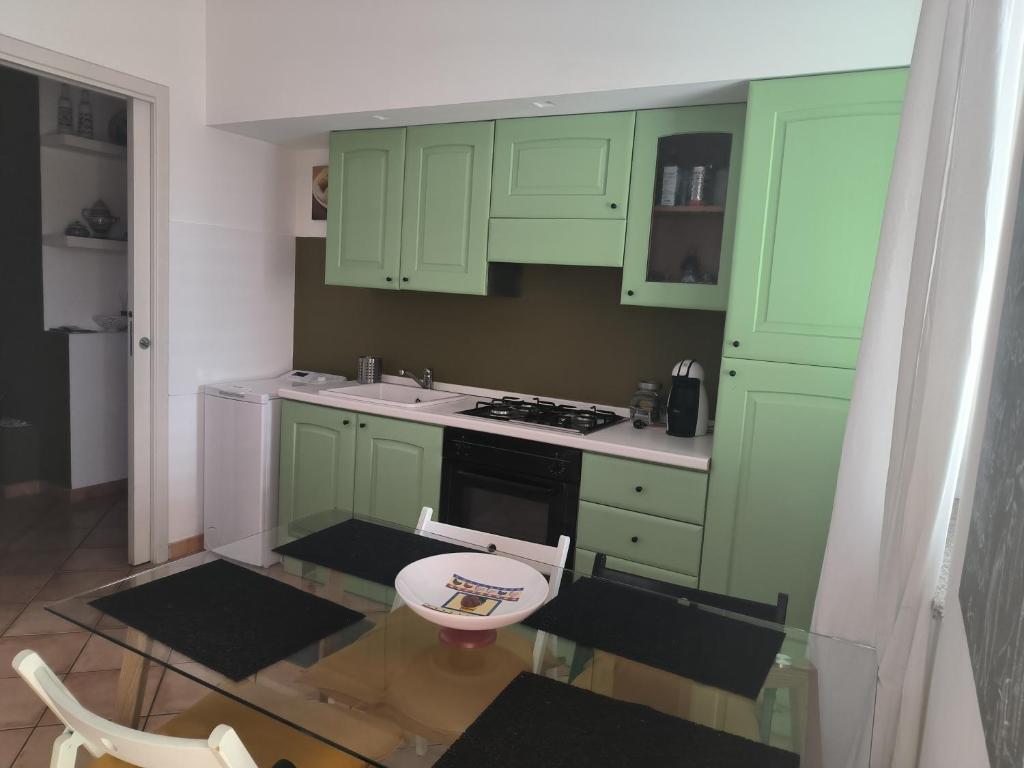 Kuchnia lub aneks kuchenny w obiekcie Etna Holidays Home SereLeo