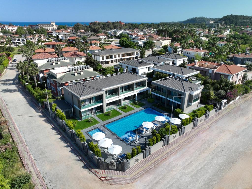 Bazén v ubytování Edem Apartments nebo v jeho okolí