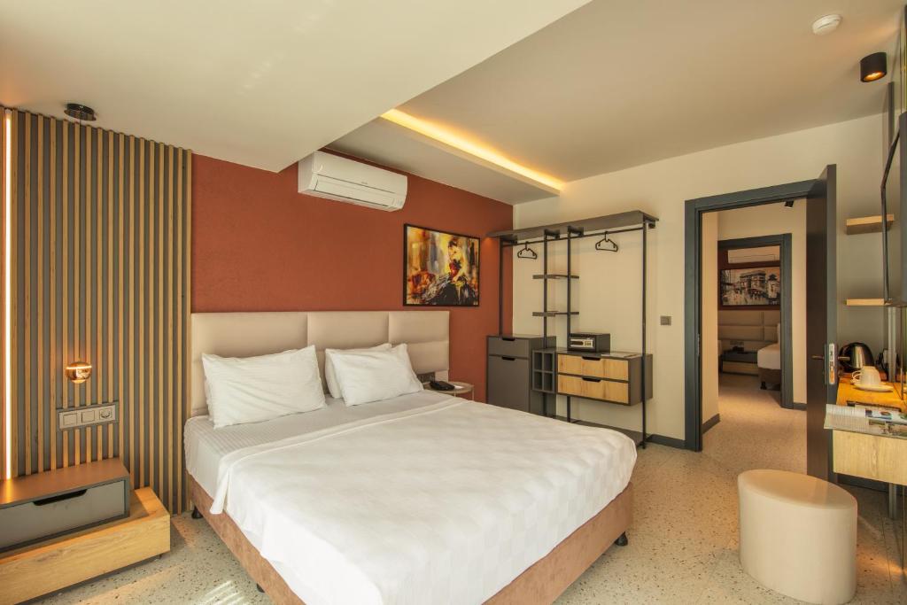 Morina Deluxe Hotel - 