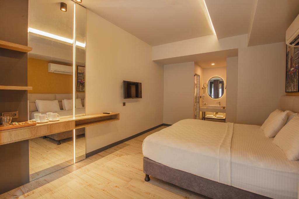 Morina Deluxe Hotel - 