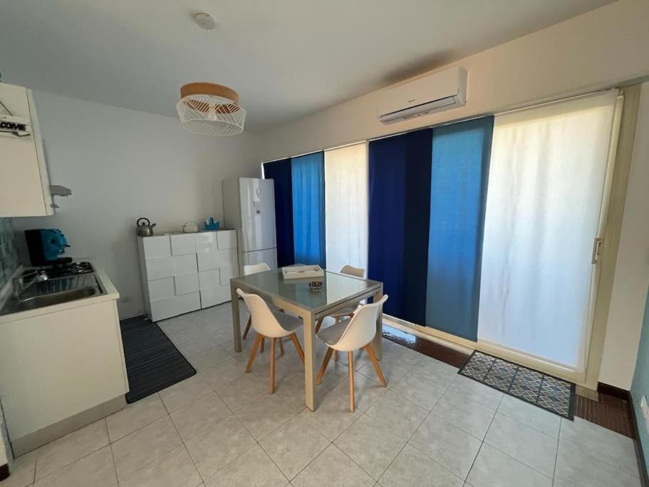 Kuchyň nebo kuchyňský kout v ubytování Serenity House 80mq vista mare