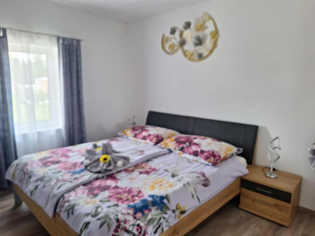 Postel nebo postele na pokoji v ubytování Ferienwohnung Sandra