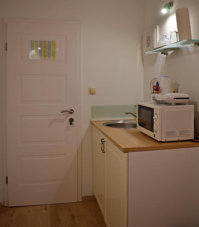 Split Old Town Suites - 17