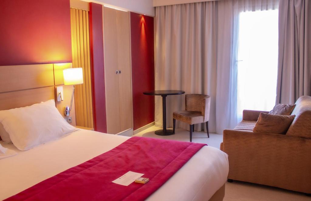 Best Western Plus Le Lavarin - Resim 4