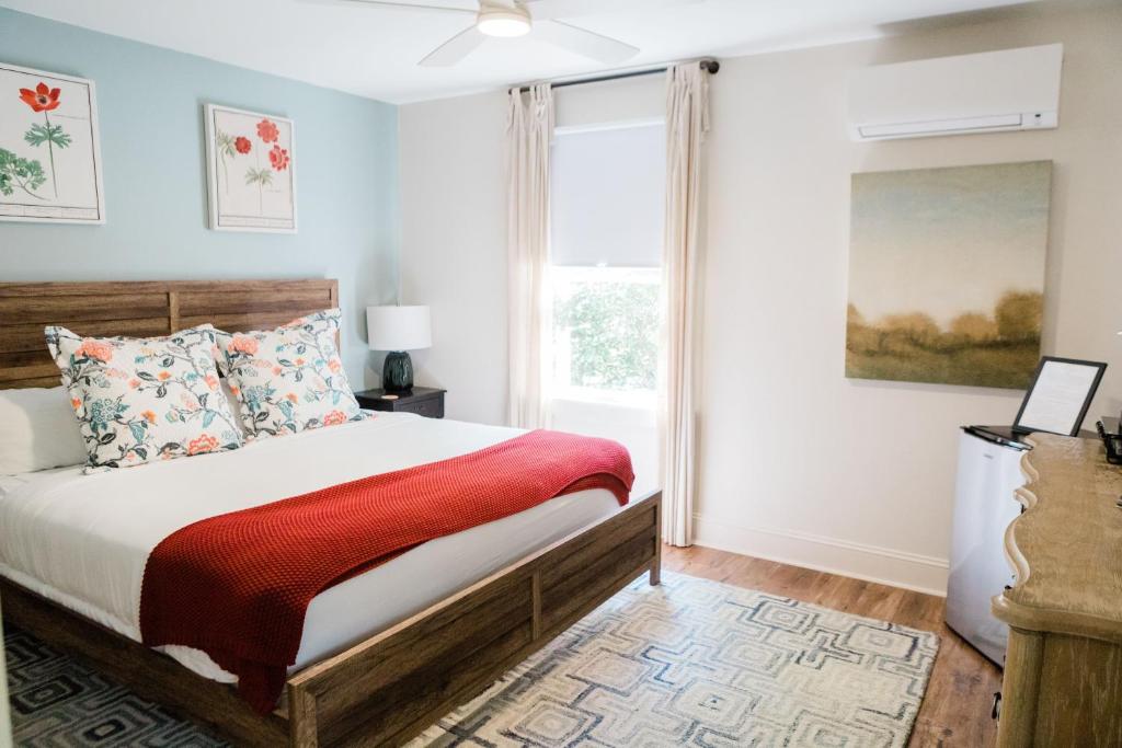Dahlonega Resort and Vineyard - King Kamer
