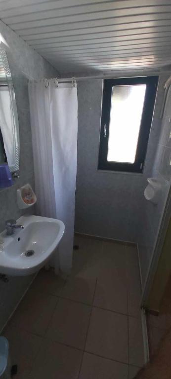 STROUBIS STUDIOS 2 - 6