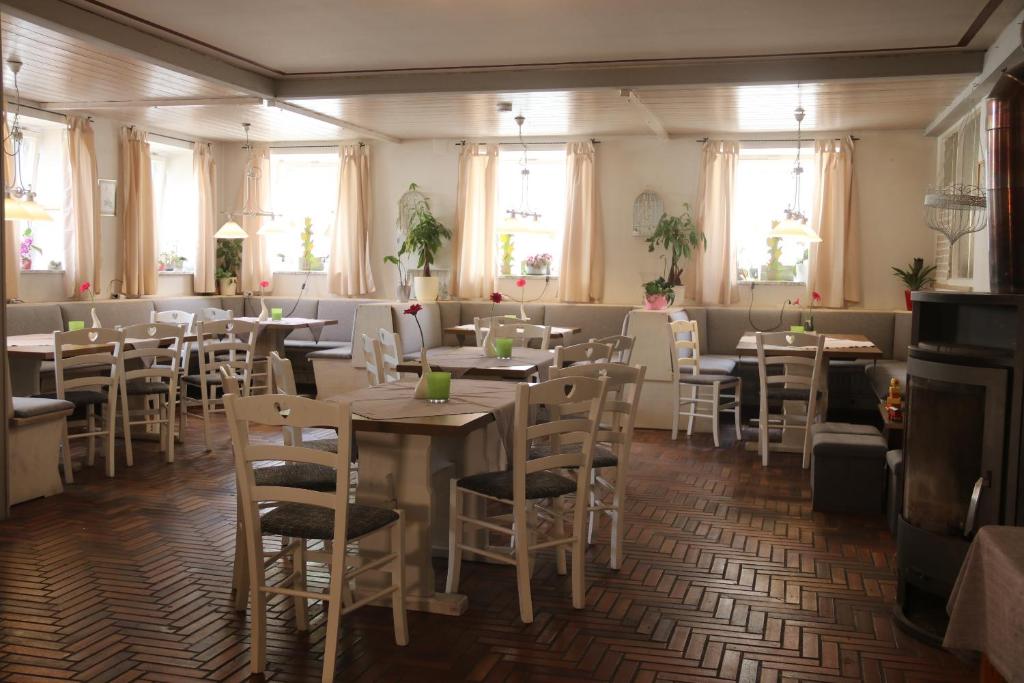 Restaurace v ubytování Landgasthof Doldewirt