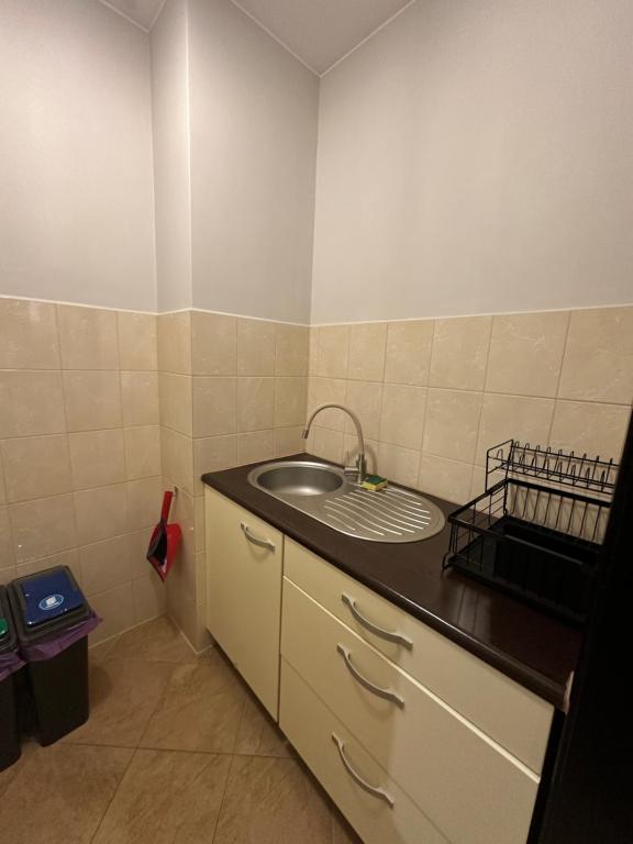 Kuchyňa alebo kuchynka v ubytovaní Villa Pati