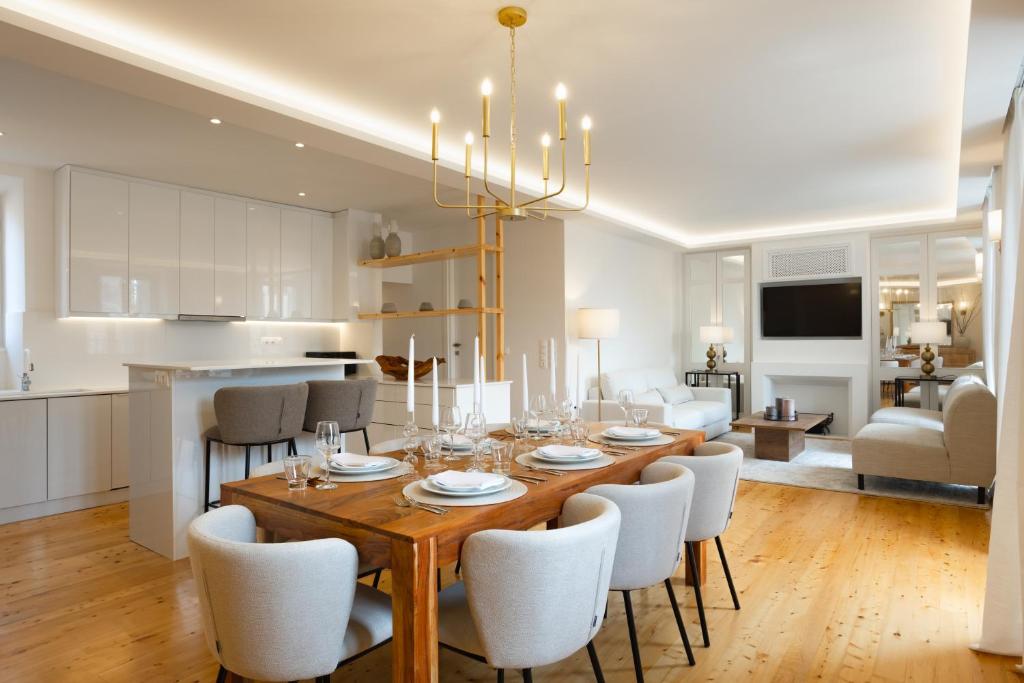 Agora Luxury Apartment By The Boyar Collection
