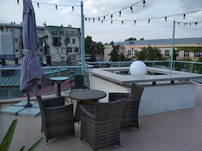 Balkón nebo terasa v ubytování Tbiliseli Inn