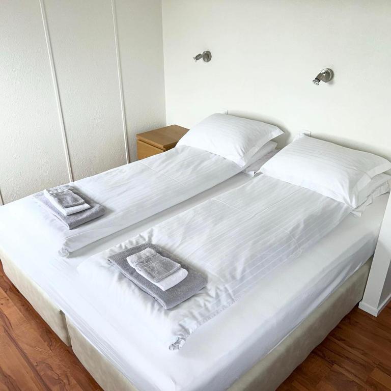 Postel nebo postele na pokoji v ubytování Guesthouse Svartiskógur Egilsstaðir