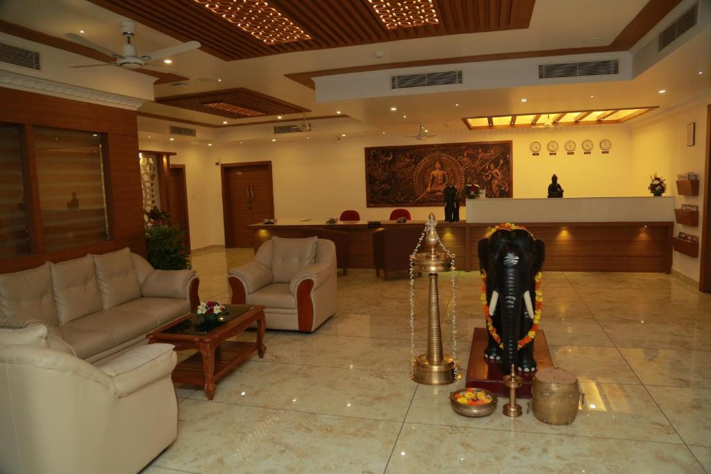 Hotel Savera Park - Housity