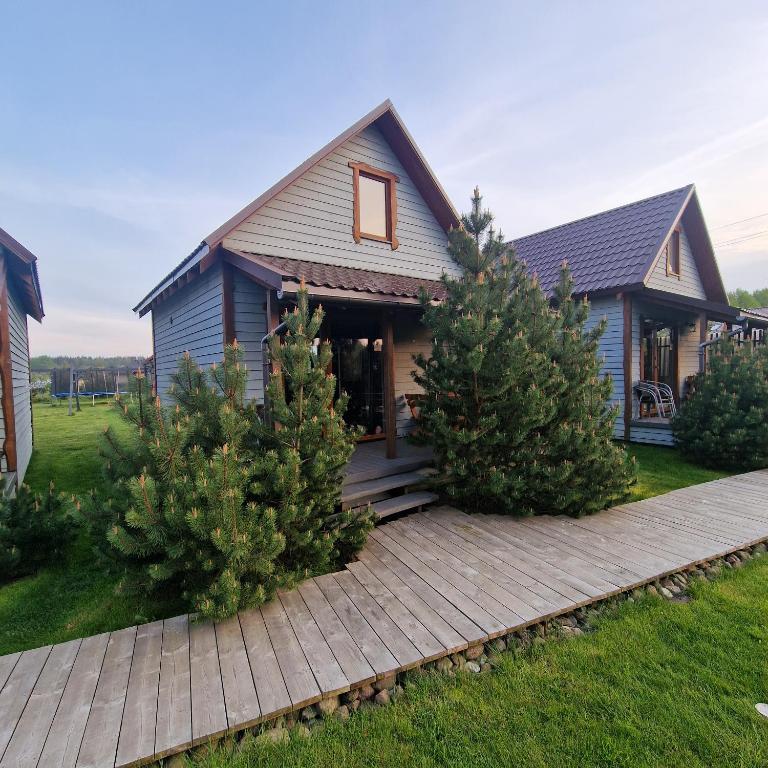 Dobilas ir jura - Chalet