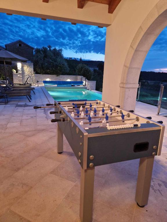Basen w obiekcie Villa Grazia - with heated salt water Pool lub w pobliżu