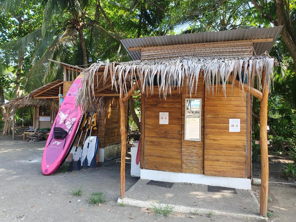 Fotografie z fotogalerie ubytování Camping Babsita-TIPI und Hütten und Stellplätze für Zelt und Camper direkt am Meer und See v destinaci Tuba Creek