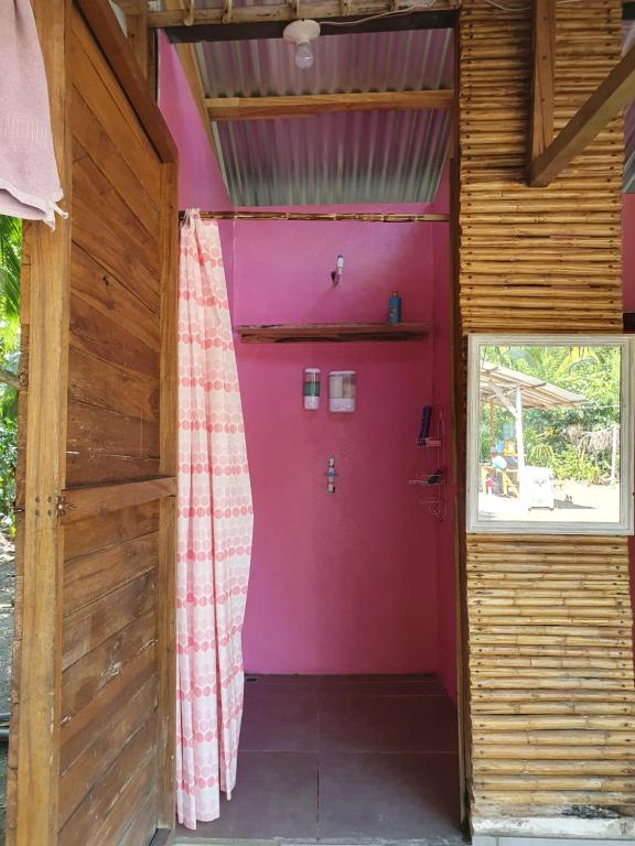 Fotografie z fotogalerie ubytování Camping Babsita-TIPI und Hütten und Stellplätze für Zelt und Camper direkt am Meer und See v destinaci Tuba Creek