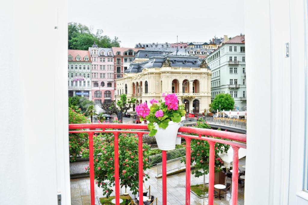 Balkón nebo terasa v ubytování Karlsbad Promenade Apartment