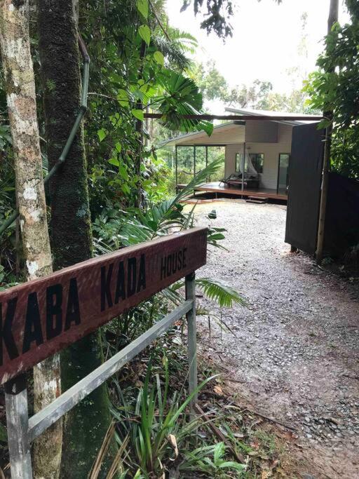 Zahrada ubytování Kaba Kada House - Daintree Rainforest