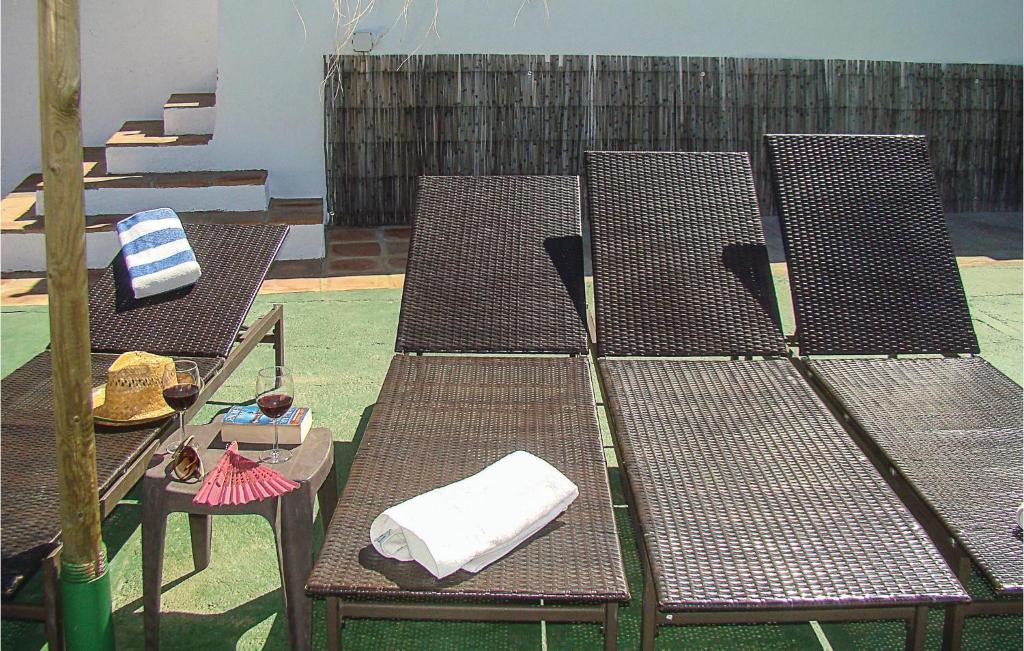 Posedenie v ubytovaní Nice Home In El Borge With Wifi