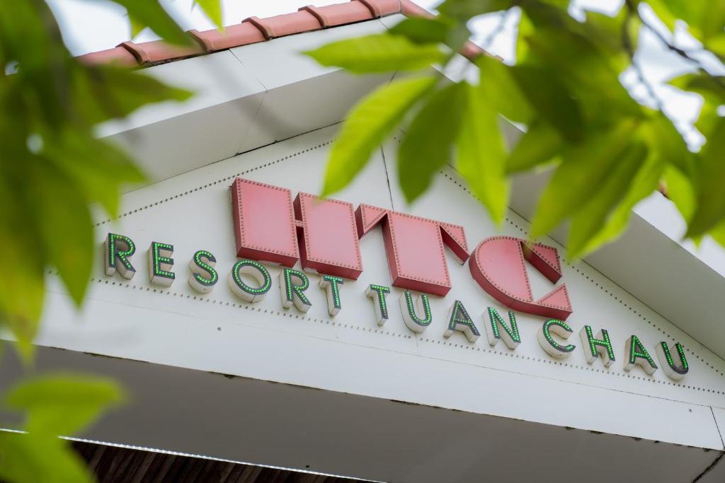 Certifikát, hodnocení, plakát nebo jiný dokument vystavený v ubytování Resort HTC Tuần Châu