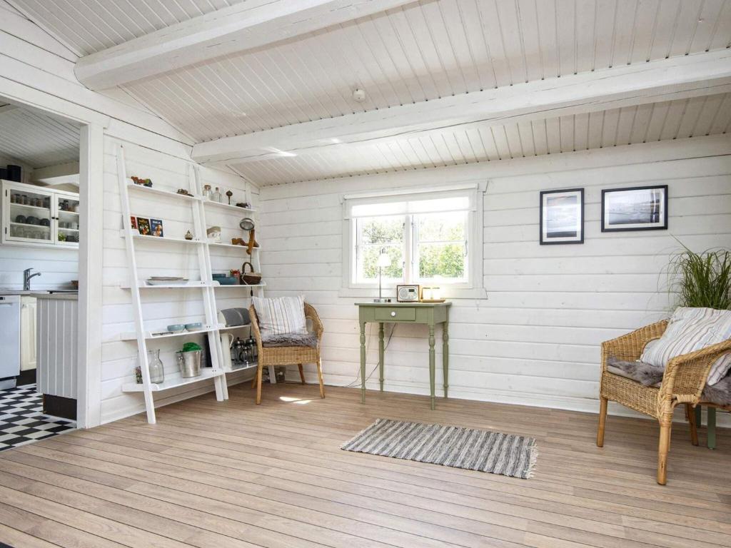 Kuchyň nebo kuchyňský kout v ubytování Holiday home Fanø LII