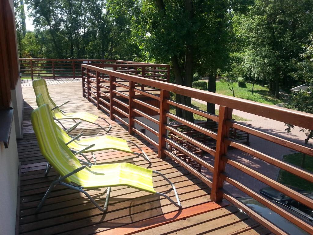 Balkón nebo terasa v ubytování Hotel i Camping Tramp