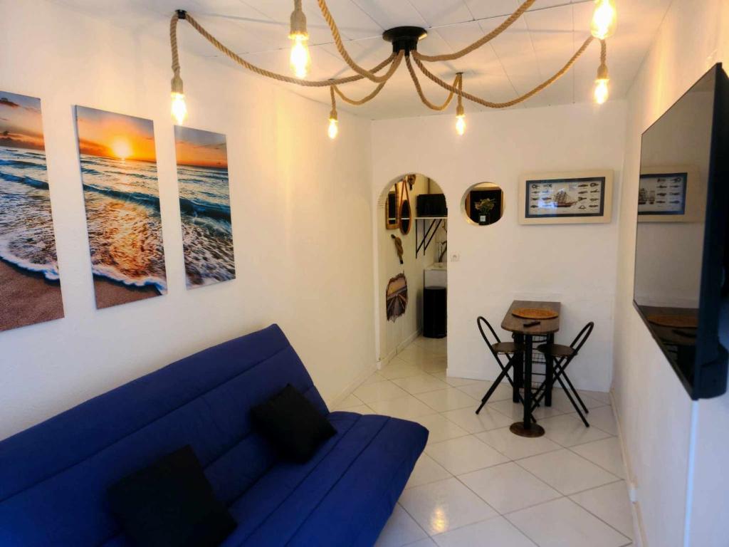 Ruang duduk di Studio à côté de la Mer
