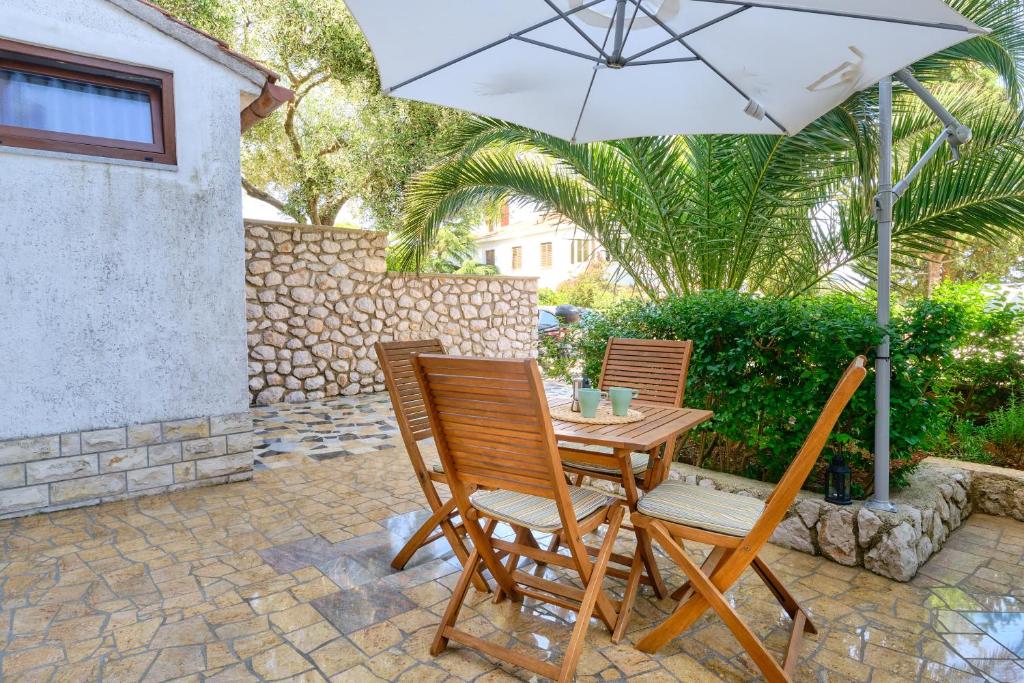 Patio nebo venkovní prostory v ubytování Argo Apartmani