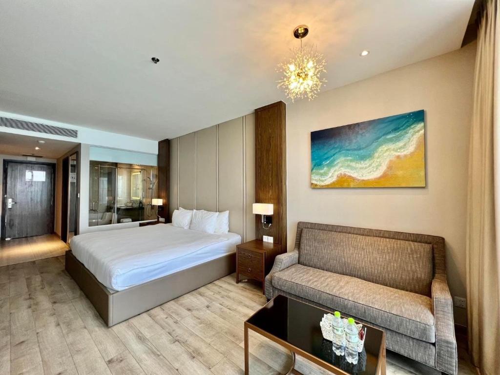Panorama Nha Trang Condotel by One - Deluxe Double Room With Side Sea View