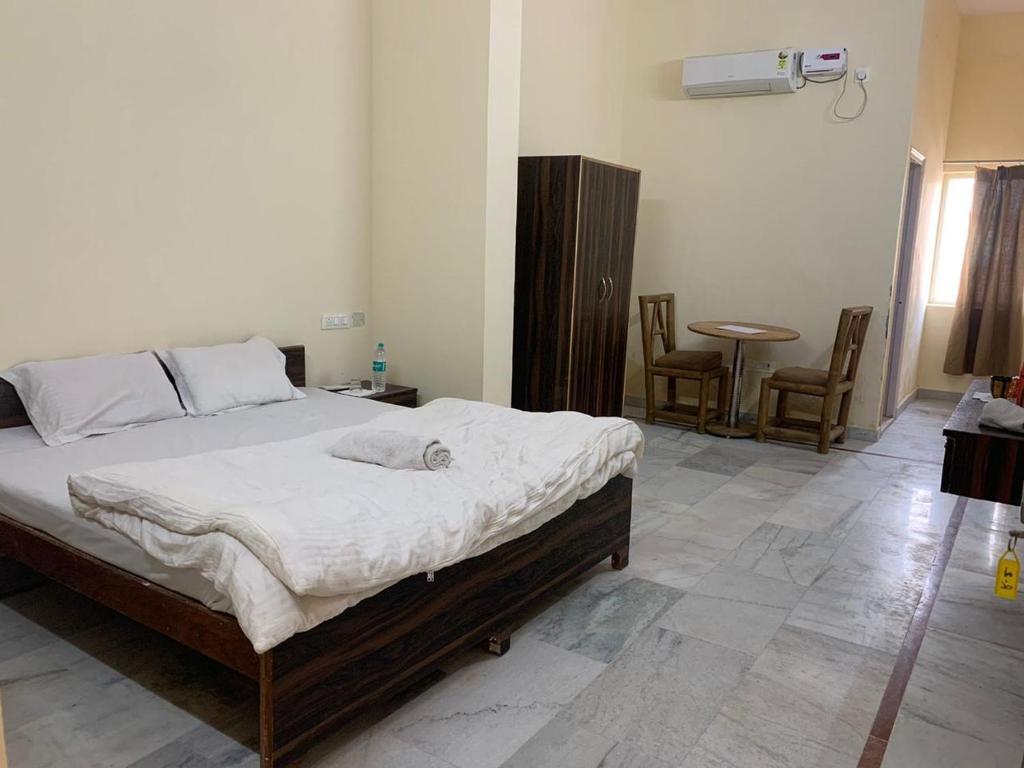 Ammaji - Family Room With Garden View