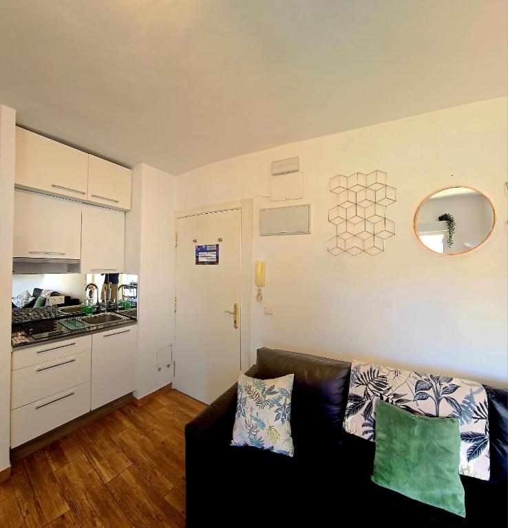 Kuchyň nebo kuchyňský kout v ubytování Bellevue Sea view Apartment BY NAMASTE ELITE