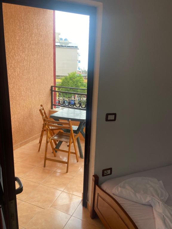 Postel nebo postele na pokoji v ubytování Villa ReyAn Durrës