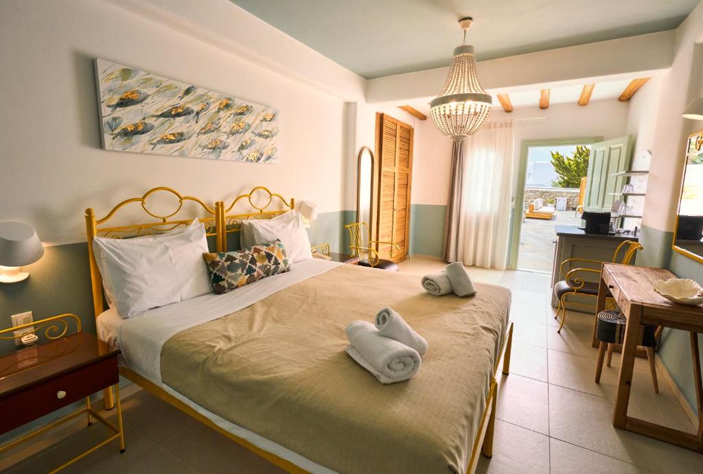 Superior Twin Room with Pool View