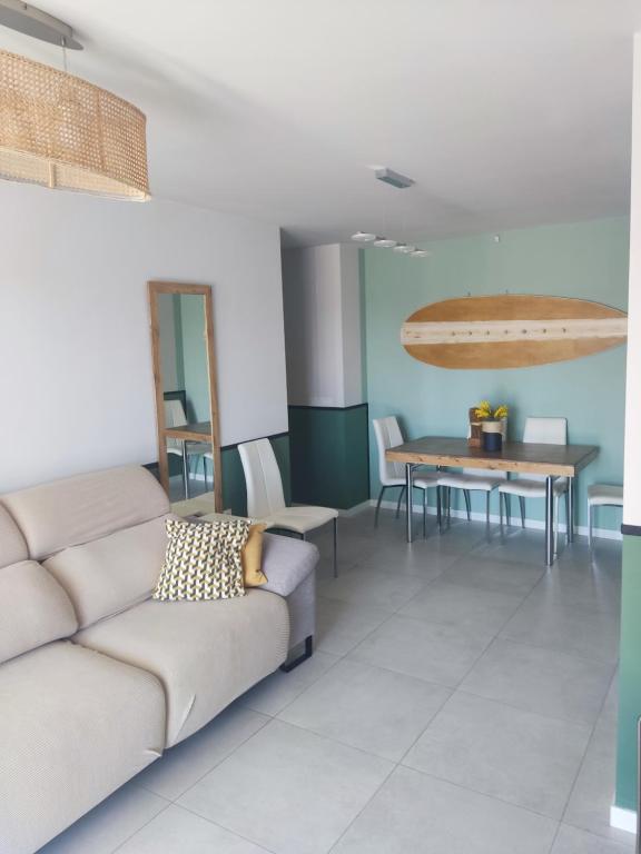 Mil palmeras Beach - Housity