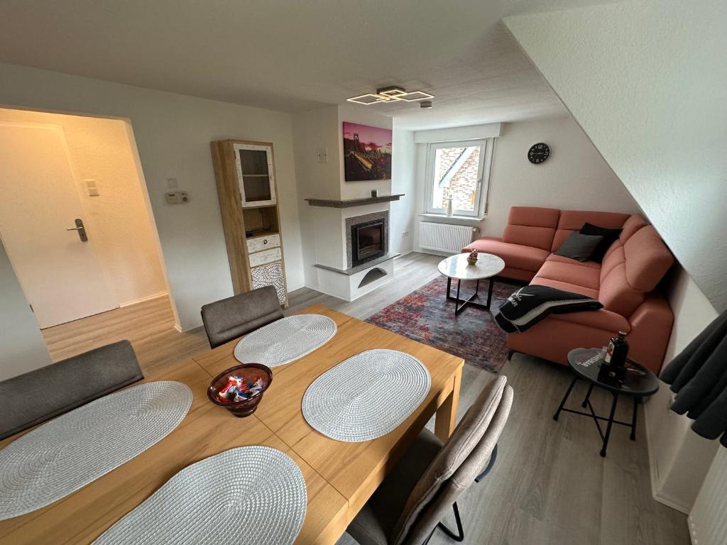 Posezení v ubytování Zur schönen Aussicht I 80 m2 I Am Wald I Zuhause