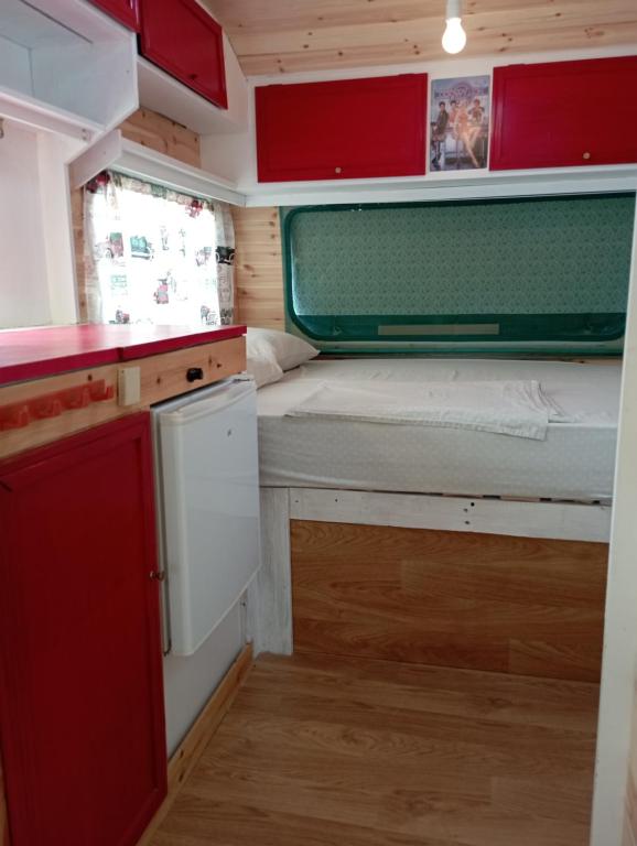 Imagen de la galería de Caravanas y habitaciones para relajarse, en Sax