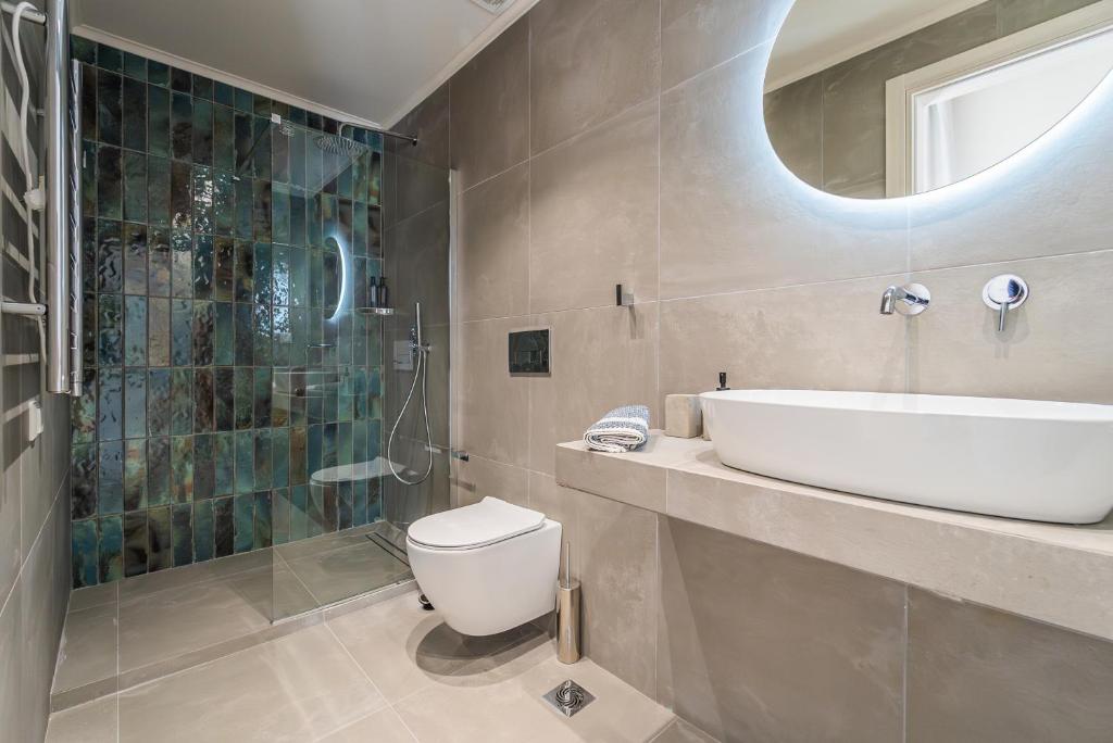 Iridium Old Town Luxury Suites - 12