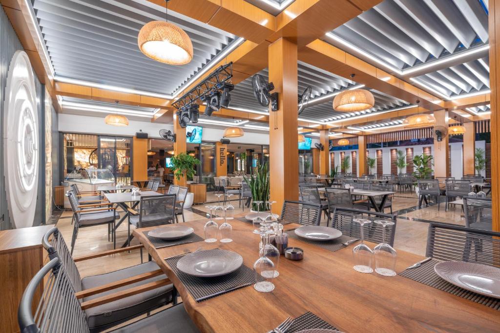 Restaurace v ubytování Simus Beach Hotel